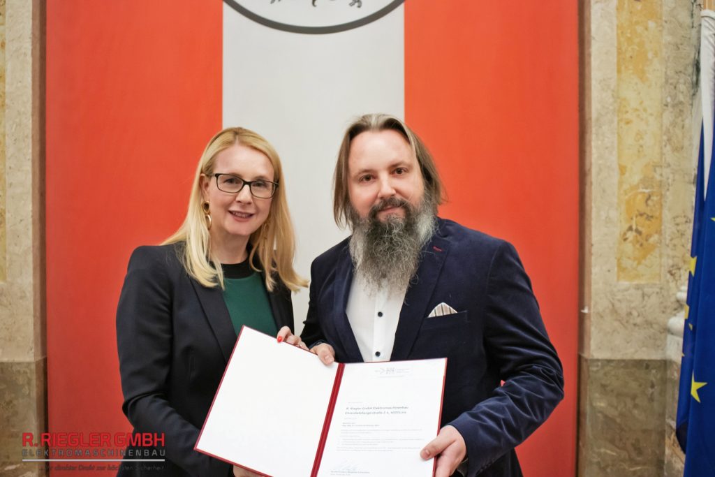 EQAMOB – Qualitätslabel für Lehrlingsmobilität von BM Schramböck verliehen